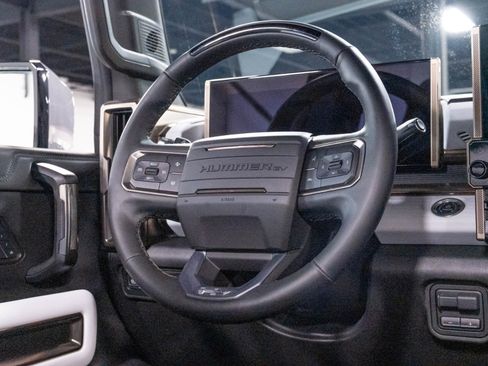 Used 2025 GMC Hummer EV 3X AWD/4WD image 47