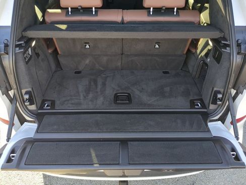 Used 2024 BMW X7 xDrive40i w/ M Sport Package image 6