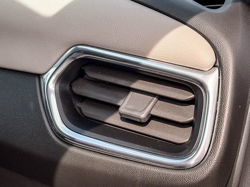 Used 2022 Chevrolet Equinox LS w/ LS Convenience Package FWD image 37