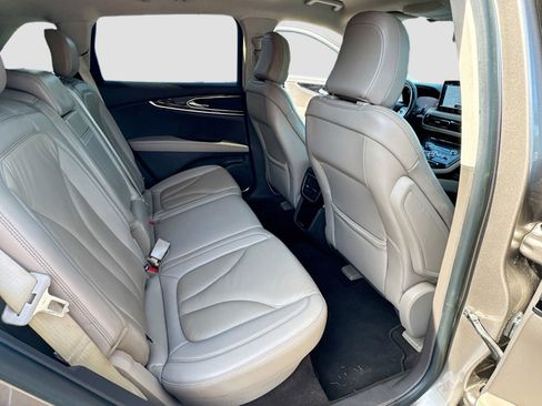 Used 2021 Lincoln Nautilus FWD w/ Equipment Group 101A image 27