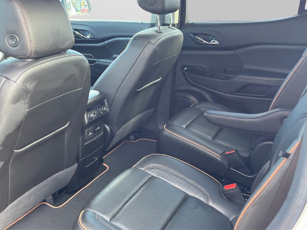 Used 2023 GMC Acadia AT4 w/ Technology Package AWD/4WD image 17