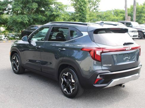 Used 2024 Kia Seltos EX FWD image 6