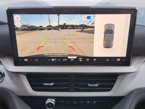 New 2026 Ford Explorer Active RWD image 17