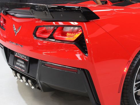 Used 2019 Chevrolet Corvette Stingray Convertible w/ 2LT Preferred Equipment Group image 21