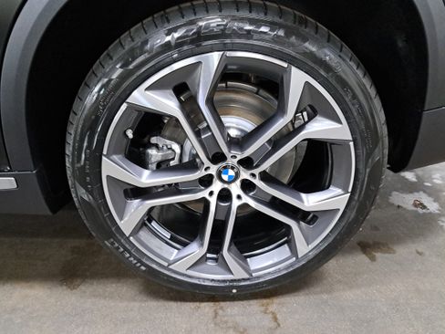 New 2026 BMW X5 xDrive50e w/ Executive Package image 34