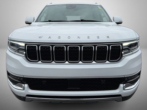 Used 2022 Jeep Wagoneer Series III w/ Premium Group I image 11
