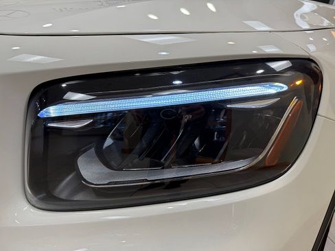 Certified 2026 Mercedes-Benz GLB 250 image 8