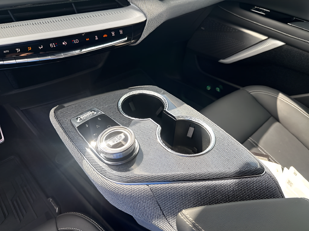 Certified 2025 Cadillac Optiq Luxury 1 AWD/4WD image 26