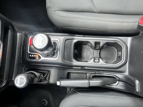 Used 2020 Jeep Wrangler Unlimited Sport image 32