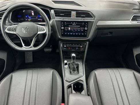 Used 2023 Volkswagen Tiguan SE FWD image 13