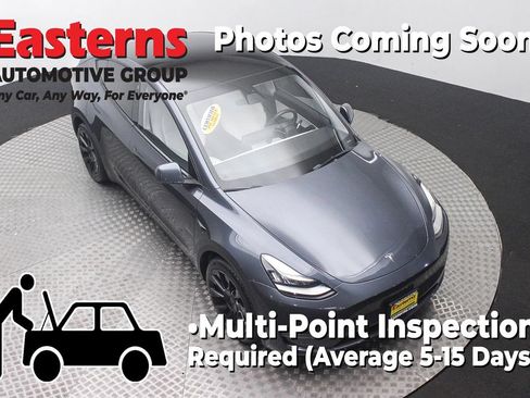 Used 2022 Tesla Model Y Long Range AWD/4WD image 3