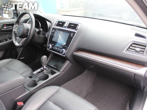 Used 2018 Subaru Outback 2.5i Limited image 30