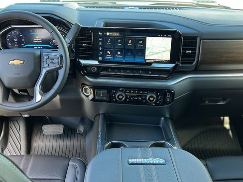 New 2026 Chevrolet Silverado 2500 High Country w/ High Country Premium Package AWD/4WD image 18