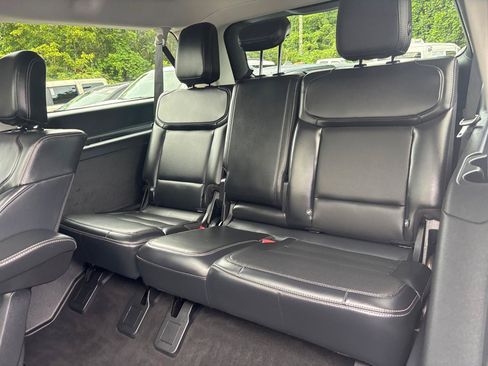 Used 2025 Ford Expedition Max Platinum w/ Driver's Package AWD/4WD image 12