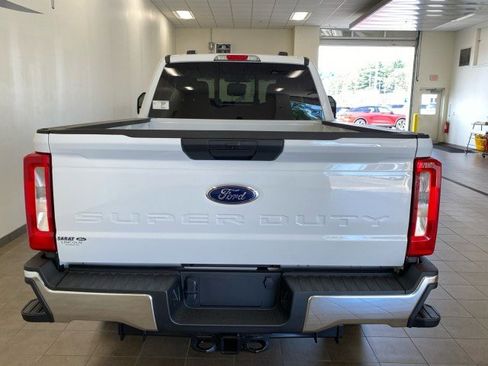 New 2026 Ford F250 XL w/ FX4 Off-Road Package image 6