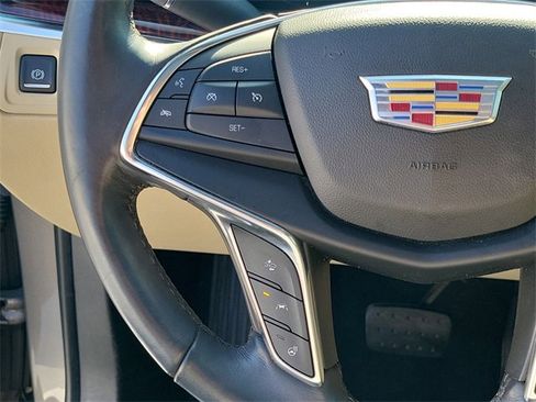 Used 2018 Cadillac XT5 Luxury w/ Driver Awareness Package image 29