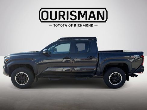Used 2024 Toyota Tacoma TRD Off-Road w/ TRD Off Road Premium Package AWD/4WD image 8