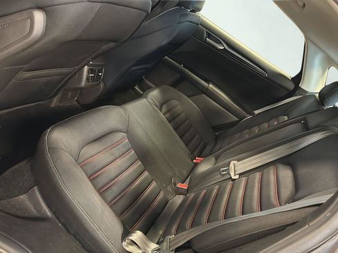 Used 2016 Ford Fusion SE w/ Equipment Group 201A FWD image 30