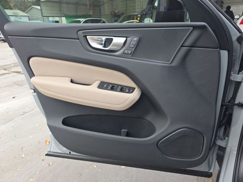 New 2026 Volvo XC60 B5 Plus w/ Protection Package Premier image 36