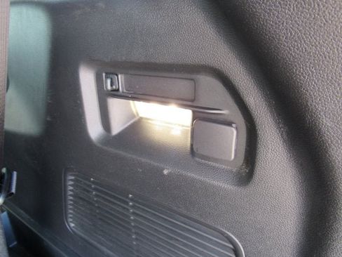 Used 2024 Ford Explorer XLT w/ Equipment Group 202A AWD/4WD image 36