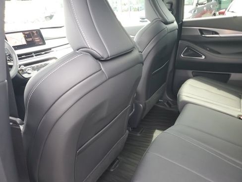 Certified 2026 INFINITI QX60 Luxe w/ Cargo Package AWD/4WD image 16