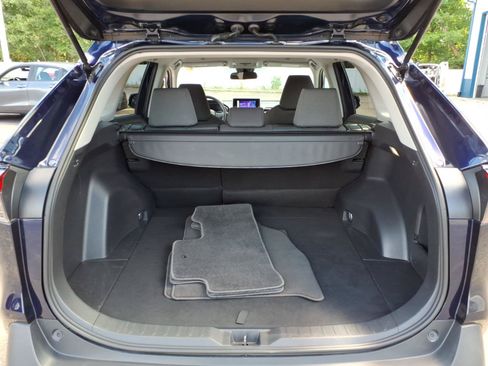 Used 2025 Toyota RAV4 XLE AWD/4WD image 11