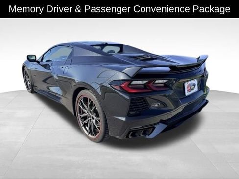 Used 2023 Chevrolet Corvette Stingray Premium Conv w/ Z51 Performance Package RWD image 6