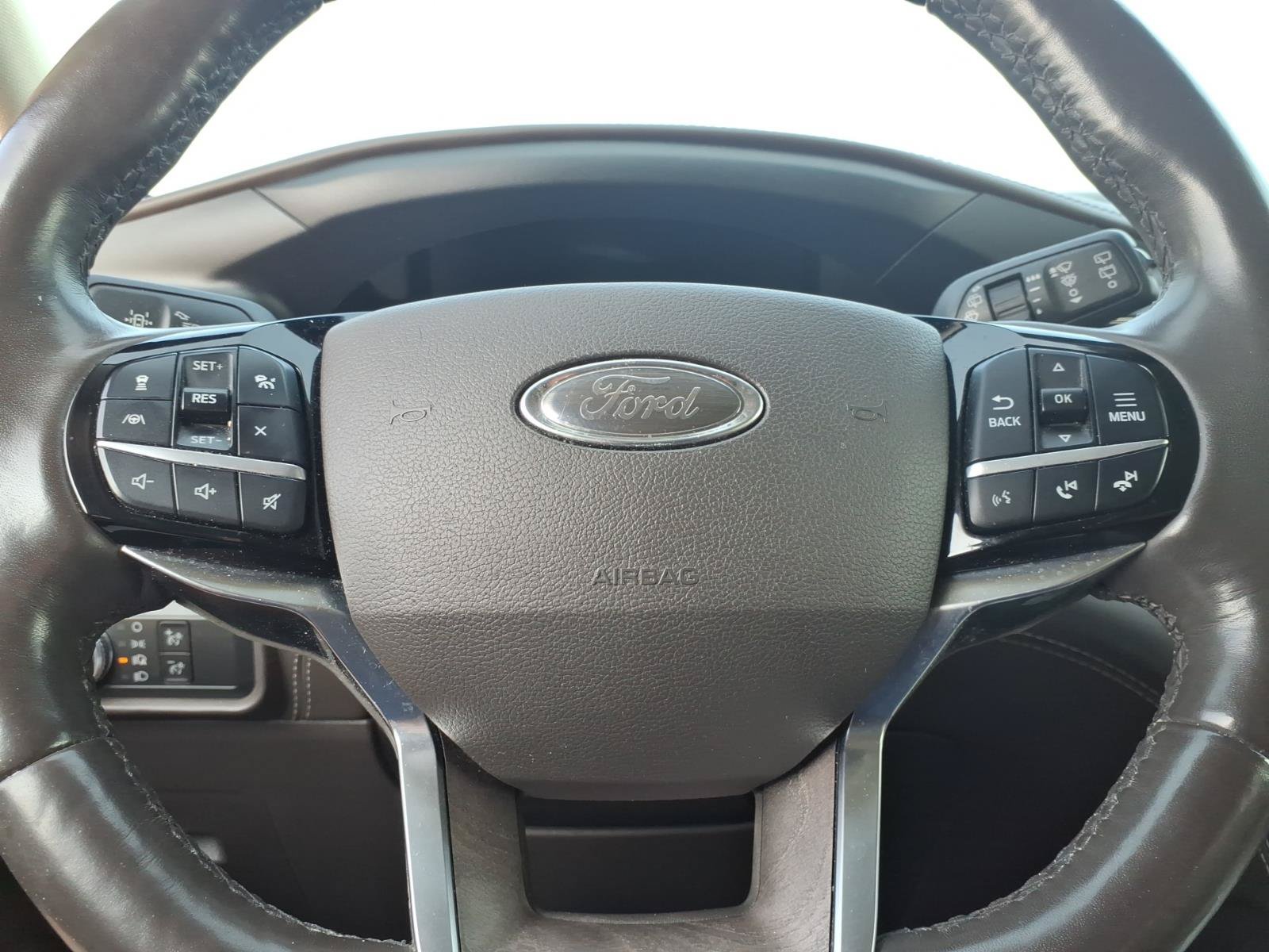 Used 2021 Ford Explorer Platinum w/ Equipment Group 601A AWD/4WD image 25