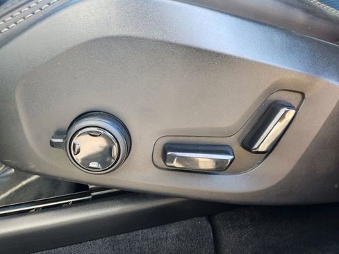 Used 2023 Volvo XC60 B5 Ultimate w/ Climate Package image 13