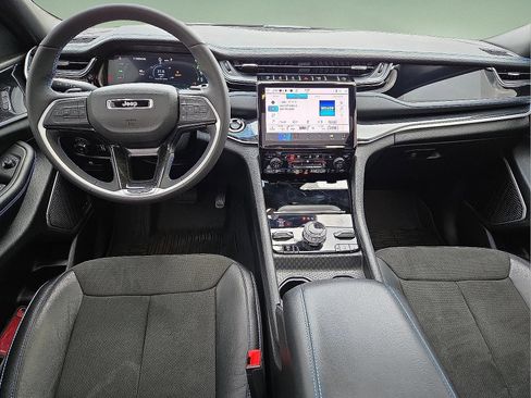 Used 2024 Jeep Grand Cherokee Trailhawk w/ Luxury Tech Group III image 11