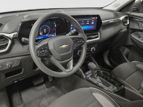 Used 2026 Chevrolet TrailBlazer LS w/ LS Convenience Package AWD/4WD image 14