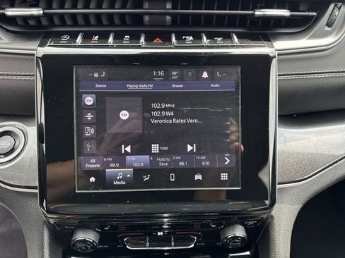 Used 2022 Jeep Grand Cherokee Laredo w/ Luxury Tech Group I image 13