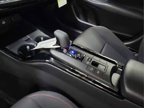 New 2026 Toyota Prius Plug-In Hybrid FWD image 10