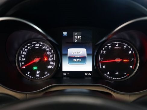 Used 2018 Mercedes-Benz GLC 300 GLC 300 image 32