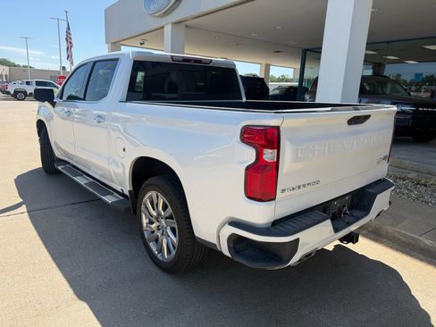 Used 2019 Chevrolet Silverado 1500 High Country w/ Technology Package AWD/4WD image 14