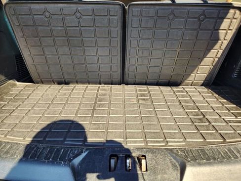 Used 2023 Ford Explorer XLT image 34