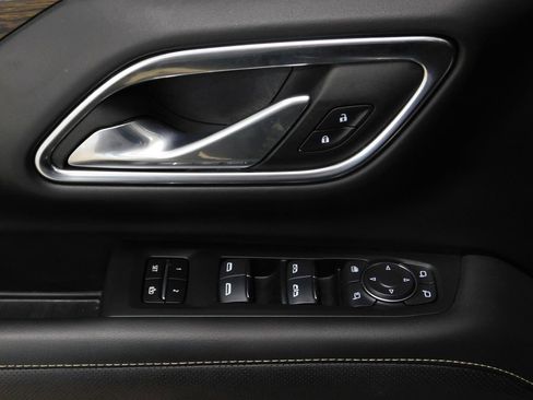 Used 2024 Chevrolet Tahoe Premier w/ Premium Package image 24