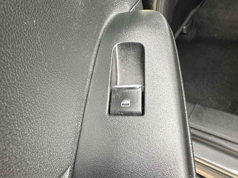Used 2023 Ford Escape Platinum AWD/4WD image 40