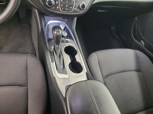 Used 2020 Chevrolet Malibu LT FWD image 26