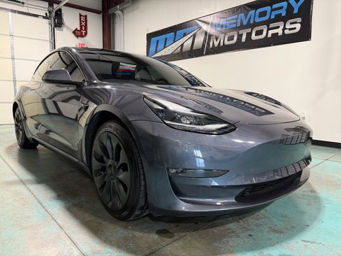 Used 2022 Tesla Model 3 Long Range image 1