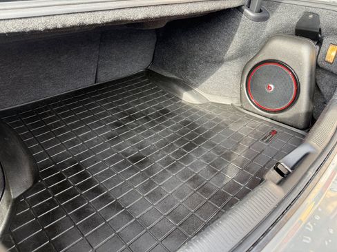 Used 2017 Dodge Charger SXT w/ AWD Premium Group image 18