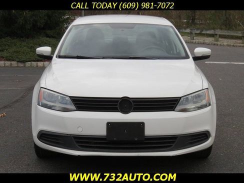 Used 2011 Volkswagen Jetta SE image 5