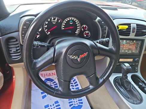 Used 2005 Chevrolet Corvette Coupe w/ Preferred Equipment Group RWD image 14