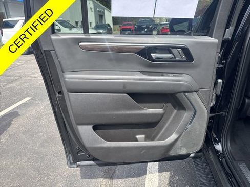 Used 2025 Chevrolet Suburban Z71 AWD/4WD image 22