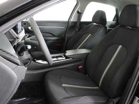 Certified 2023 Hyundai Sonata SE w/ Preferred Accessory Package image 20