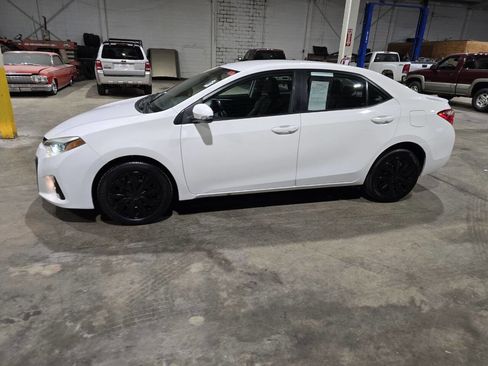 Used 2014 Toyota Corolla S image 4