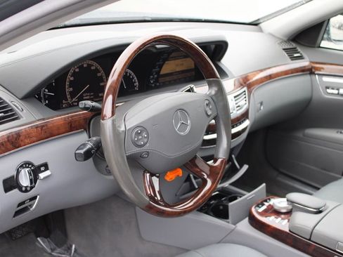 Used 2007 Mercedes-Benz S 550 image 17