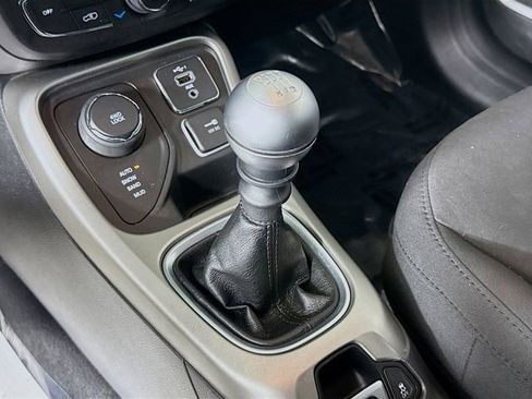 Used 2019 Jeep Compass Sport image 16