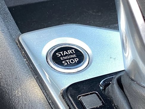 Certified 2025 Nissan Altima 2.5 SV FWD image 9