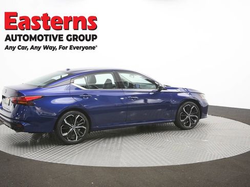 Used 2024 Nissan Altima 2.5 SR FWD image 41